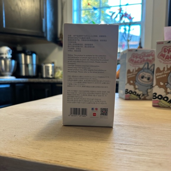 POP MART | The Monsters Labubu Big into Energy Series Vinyl Plush Box - Hope - Picture 7 of 12